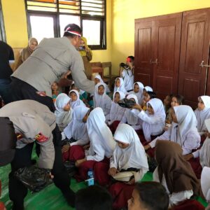 Dukung Penuh Program Presiden RI, Polres Bagaikan Makanan Gratis dan Bergizi di SDN 02 Kalaki