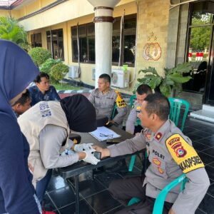 Kembali Subsatgas Dokkes OMP Polres Bima Laksanakan Pengecekan Kesehatan Personel