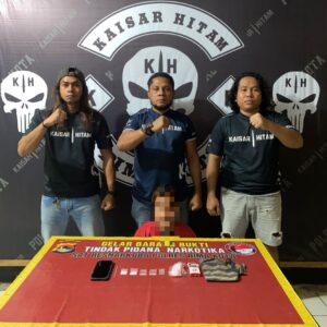 Gerebek Narkoba, Tim Kaisar Hitam Bekuk Seorang Ibu Rumah Tangga Penjaja Sabu