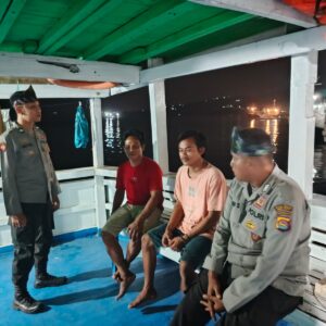Polsek Kawasan Pelabuhan Laut Bima Laksanakan Patroli Rutin di Dermaga Pelabuhan Laut Bima