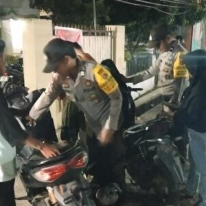 Cegah Guankamtibmas Menjelang Pilkada, Polsek Madapangga Laksanakan Sweeping dan Razia