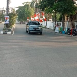 Satlantas Polres Bima Kota Gatur Pagi, Bantu Anak Sekolah Menyebrang Jalan