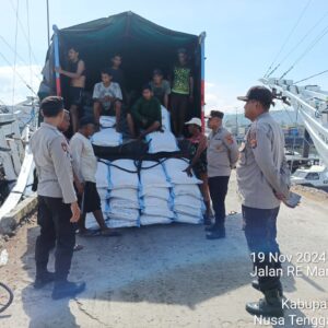 Polsek Kawasan Pelabuhan Laut Bima Laksanakan Patroli Rutin di Dermaga Pelabuhan