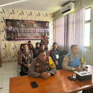 Bag SDM Polres Bima Kota Ikuti Pakta Integritas Bakomsus Polri T.A. 2025 Secara Virtual