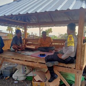 Cooling Sistem, Bhabinkamtibmas Polsek Donggo Imbau Warga Jaga Kamtibmas Jelang Pilkada