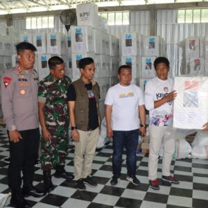 Hadiri Pelepasan Perdana Logistik Pilkada, Kapolres Bima: Kami Siap Mengamankan Seluruh Pentahapan Pilkada 2024