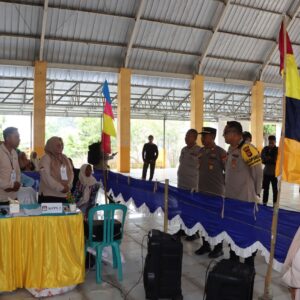 Kapolres Bima Kota Mobile Pastikan Situasi Kondusif Saat Pungut Hitung Pilkada Serentak 2024