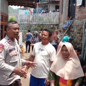 Bhabinkamtibmas Kelurahan Nungga Laksanakan Cooling System Pasca Pemungutan dan Penghitungan Suara