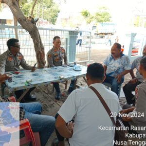 Polsek Kawasan Pelabuhan Laut Bima Gelar Kegiatan Jumat Curhat di Areal Pelabuhan Bima