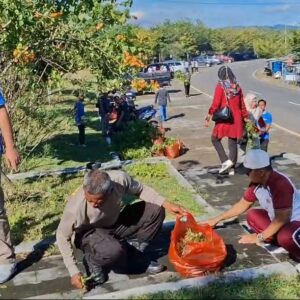 Polsubsektor Palibelo Mengikuti Gotong Royong Bersama Forkopimda Kabupaten Bima