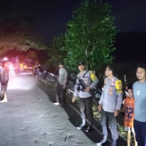 Cegah Balapan Liar di Malam Minggu, Polsek Madapangga Gelar Patroli KRYD