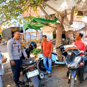 Bhabinkamtibmas Kelurahan Paruga Laksanakan Sambang dan Himbauan Kamtibmas kepada Warga