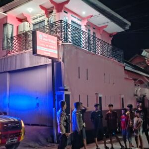 Cegah Tawuran Antar Pemuda, Polsek Rasanae Barat Gelar Patroli Blue Light dan Amankan Sajam