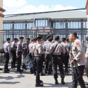Polres Bima Kota Polda NTB Gelar Simulasi Sispam Mako, Latih Kesiapsiagaan Personel