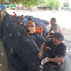 Sat Binmas Polres Bima Kota Laksanakan “Cooling System” dan Himbauan Kamtibmas kepada Nelayan di Kelurahan Dara